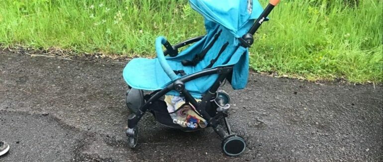 В Іршаві поліцейські повернули маленькому власнику викрадений дитячий візочок