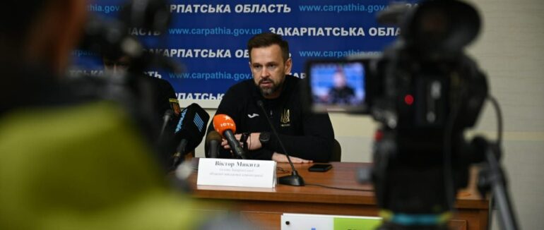 Пстраждалих попередньо немає: у Закарпатській ОВА прокоментували ситуацію на місці ракетного удару