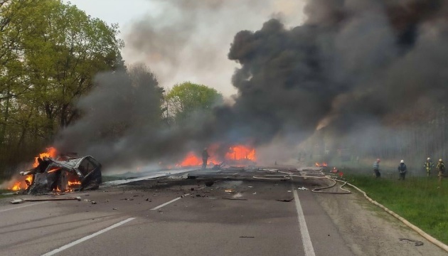 17-річний юнак, який отримав 60% опіків тіла у ДТП на трасі Київ-Чоп, лікуватимуть за кордоном