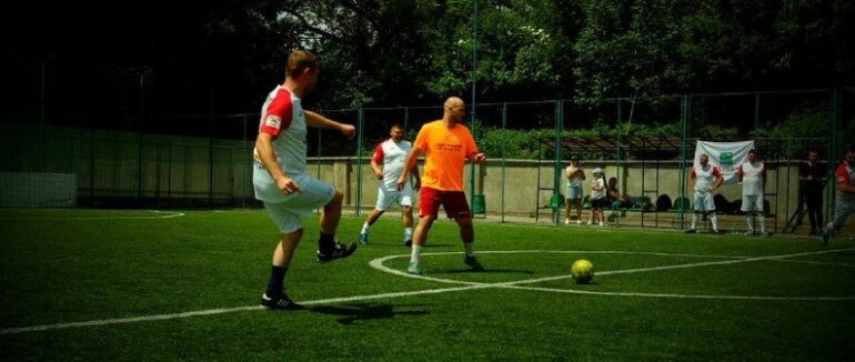 Зібрали понад 64 000 гривень: в Ужгороді провели благодійний футбольний турнір