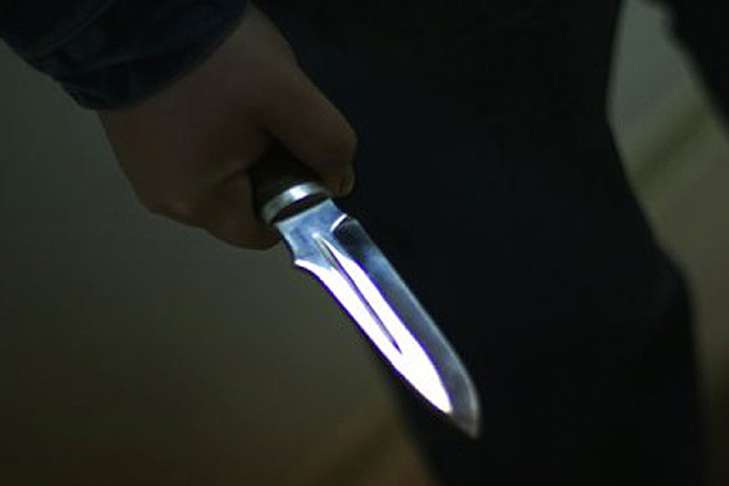 Жінку, що на Закарпатті кілька разів вдарила чоловіка ножем, взято під варту із заставою