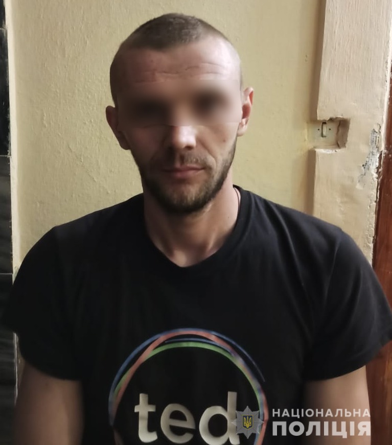 У Рахові затримали чоловіка, який побив та вдарив ножем свого знайомого