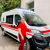 Багатодітна мама: закарпатка у кареті швидкої народила восьму дитину