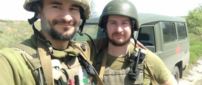 Зеленський відзначив медика 128-ї бригади Еріка Глебу нагородою “За врятоване життя”