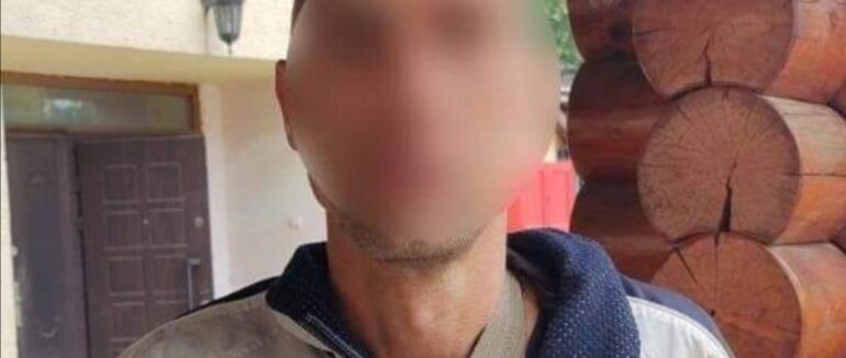 На Берегівщині чоловік стріляв на вулиці