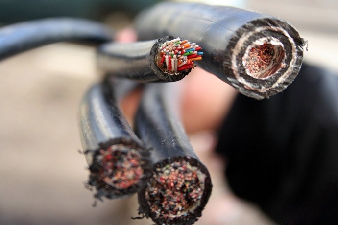 В Ужгороді викрали 65 метрів кабелю, який забезпечував екстренні дзвінки по газу