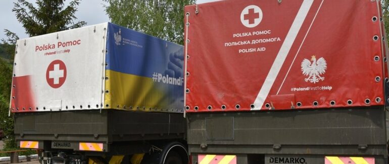 Дві вантажівки гуманітарної допомоги з Польщі передали громадам на Закарпатті