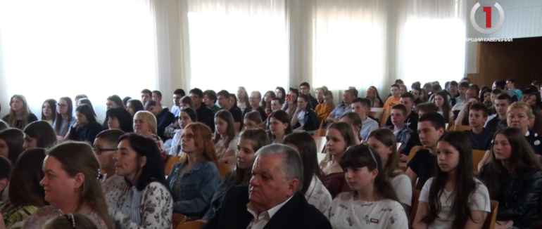 День відкритих дверей: у Мукачівському фаховому коледжі знайомили абітурієнтів із професіями (ВІДЕО)