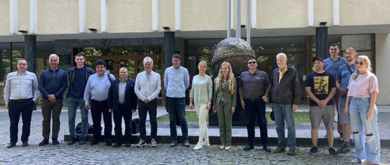 В УжНУ провели зустріч щодо міжнародного співробітництва для допомоги українцям, які постраждали від війни