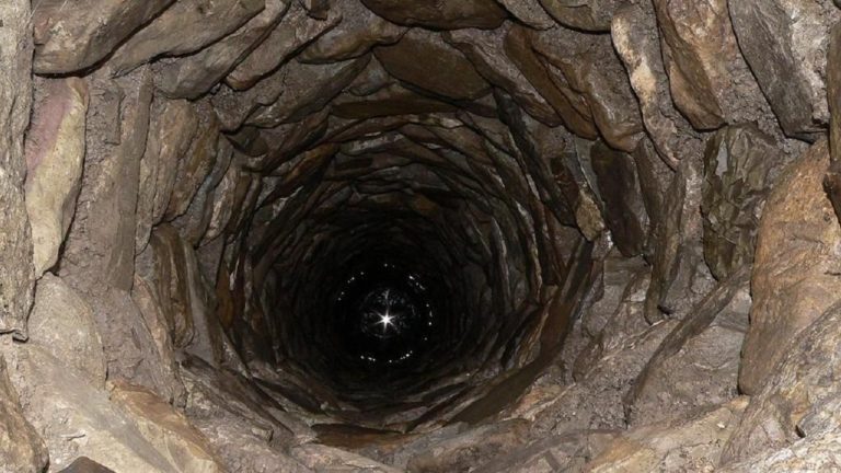 У Сваляві чоловік втратив рівновагу та впав у колодязь