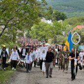 Іршавська громада попрощалася із загиблим на війні вчителем Дмитром Шелеником