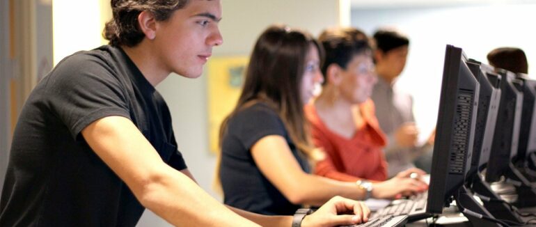 ​Майже 7 тисяч абітурієнтів зареєструвалися на НМТ у Закарпатській області