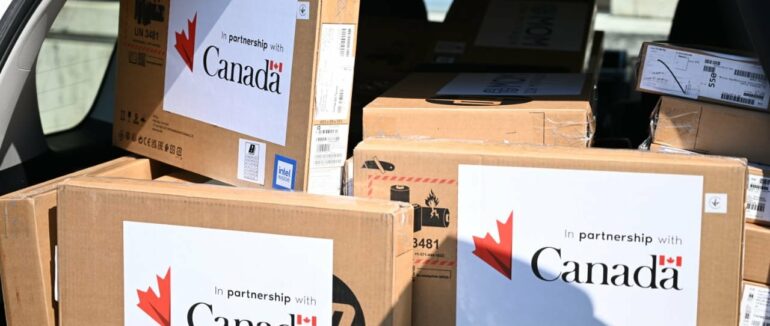 64 ноутбуки отримали соціальні працівники громад Закарпаття