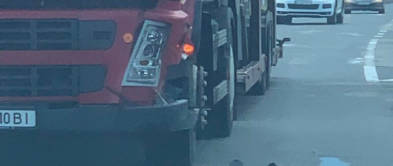 У Мукачеві біля АЗС “ОККО” легковик зіштовхнулися із фурою