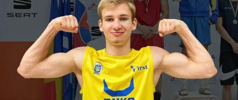 Закарпатський боксер Дмитро Мага переміг на турнірі в Угорщині