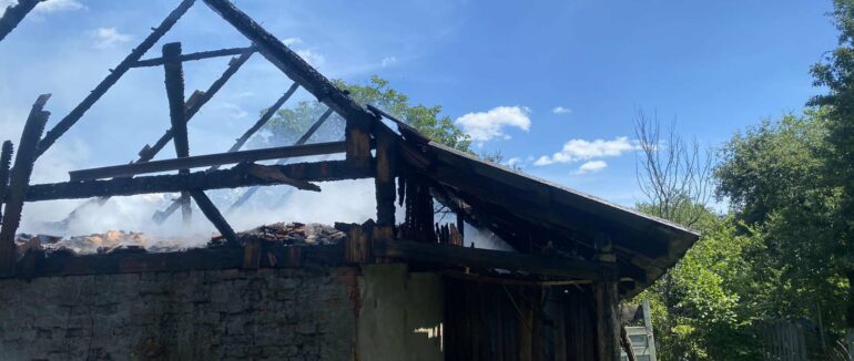 Пожежа на Хустщині: за дві години ліквідували загорання у с. Крайниково