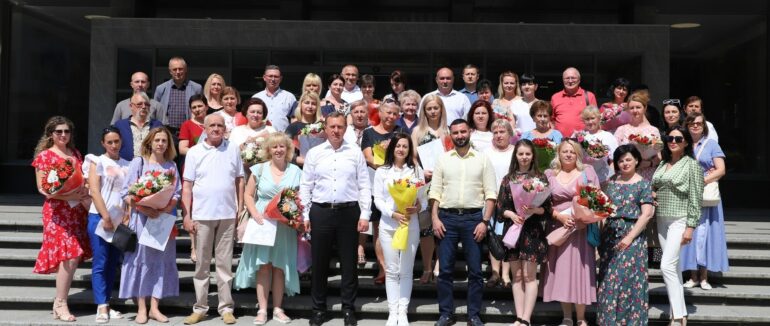 Вітання з професійним святом: ужгородських медиків привітали у міській раді