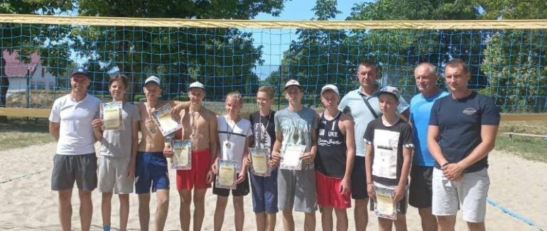 В Ужгороді відбувся благодійний турнір з пляжного волейболу