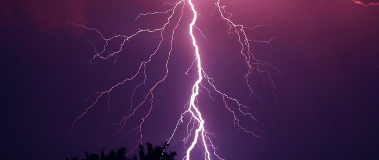 На Закарпатті оголошено штормове попередження: насуваються дощі та грози