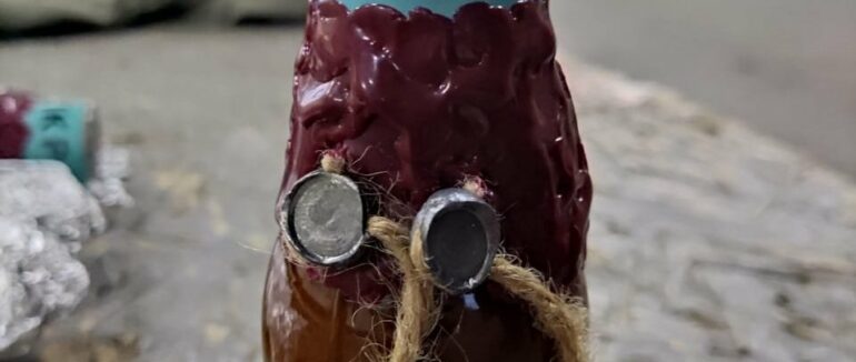 Закарпатські митники спільно з СБУ виявили на кордоні 5 пляшок ртуті