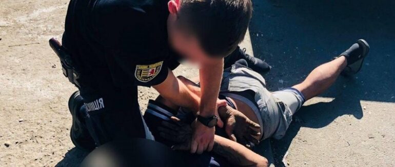 В Ужгороді поліцейські затримали грабіжника