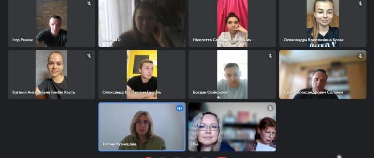 Студент кафедри журналістики УжНУ складав екзамен з фронту