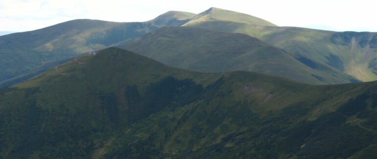 На Рахівщині під час катання на авто травмувався чоловік