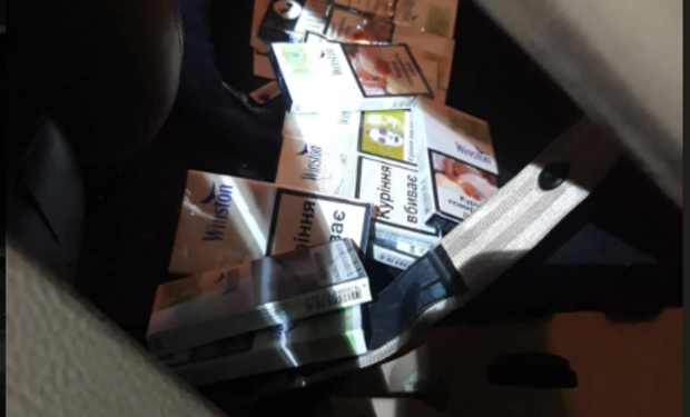 Закарпатські прикордонники відібрали в громадянина Румунії автомобіль, через приховані сигарети