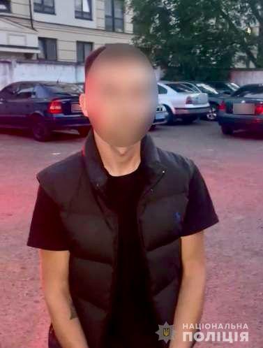 Директора АЗС на Закарпатті затримали за підозрою у привласненні понад 200 тис грн