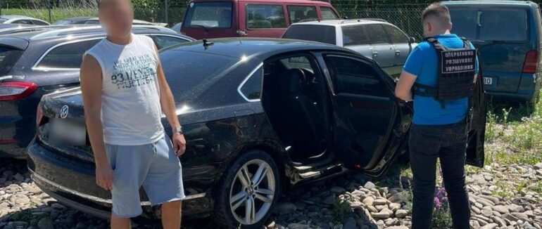 На Закарпатті завадили незаконній переправі через кордон двох чоловіків, що підлягають мобілізації