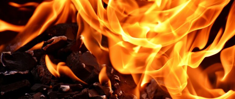 У Хусті сталася пожежа в літній кухні