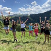 Доля шкільних таборів: чи зможуть цьогоріч діти відпочити?