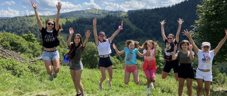 Доля шкільних таборів: чи зможуть цьогоріч діти відпочити?