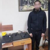 На Закарпатті чоловік проник до школи та викрав ноутбуки