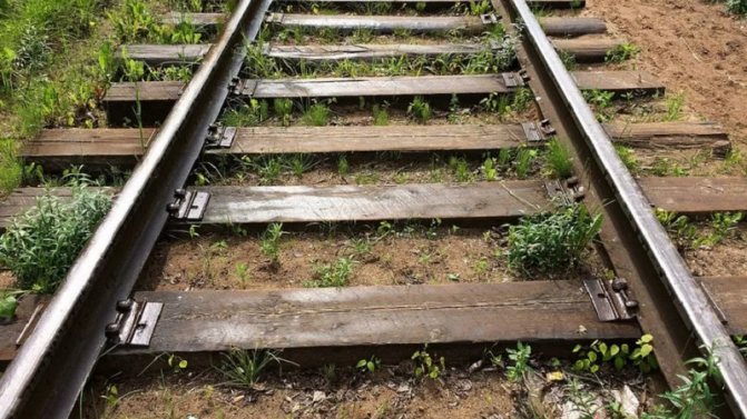 На Закарпатті горіли дерев’яні шпали на залізничній колії