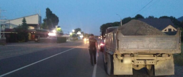 На Тячівщині вилучили вантажівку з піщано-гравійною сумішшю