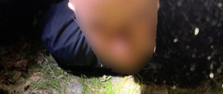 Бив малюка ножем: на Закарпатті батька підозрюють у вбивстві однорічного сина