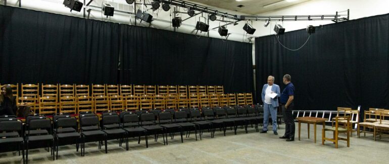 Оновлять малу сцену облмуздрамтеатру: в Ужгороді реалізовують міжнародний грантовий проєкт