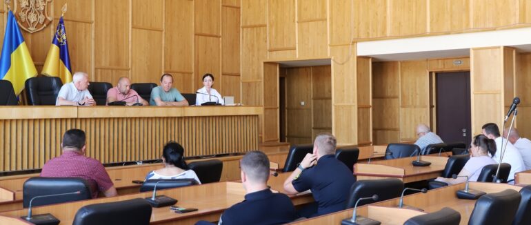 В Ужгороді керівництво міста провели зустріч із таксистами