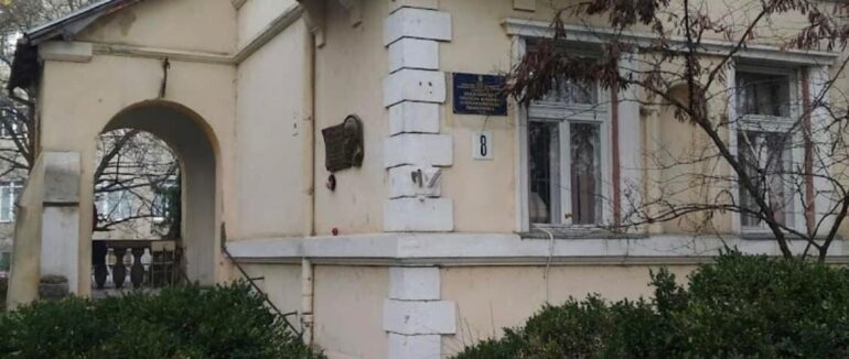 Велика заборгованість по зарплаті: «Обласна стоматологічна поліклініка» Ужгорода поділилася проблемами