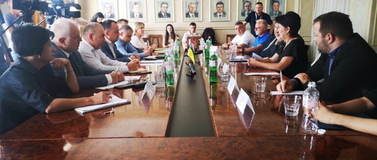 Сьогодні на Закарпатті зустріли заступника Міністра зовнішньої економіки та закордонних справ Угорщини