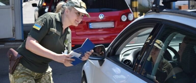 На Закарпатті 7 чоловіків хотіли поїхати з України за “лівими” документами