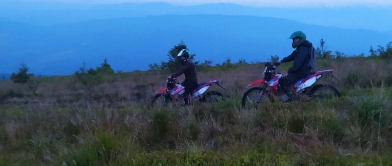 На Закарпатті у горах заблукали дві любительки збирати лісові ягоди