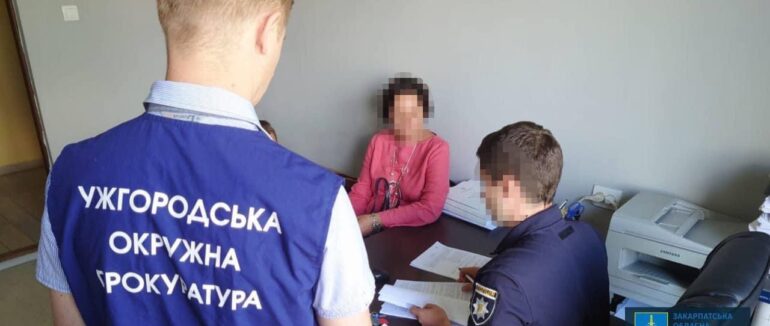 Завідувачку однієї з кафедр УжНУ підозрюють у розтраті коштів