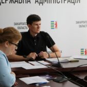 Стан виплат для ВПО: заступник голови Закарпатської ОВА Петро Добромільський долучився до важливої наради