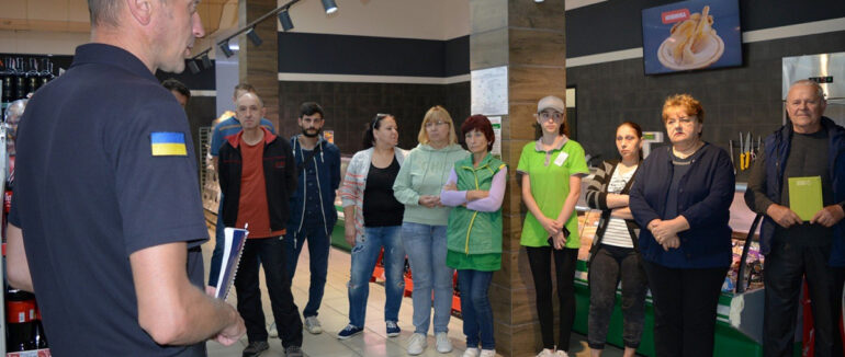 Масова евакуація людей в ужгородському супермаркеті: причина