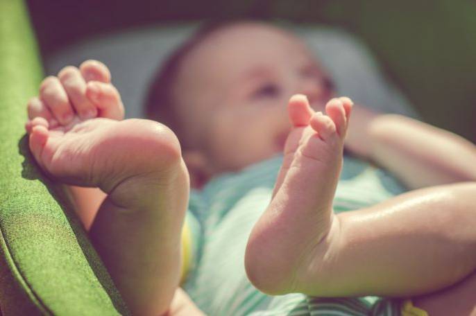 Покинули у пологовому: у Мукачеві знайшли опікунів для немовляти