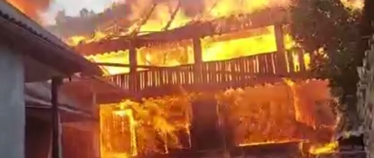 У Нижніх Воротах трапилася масштабна пожежа