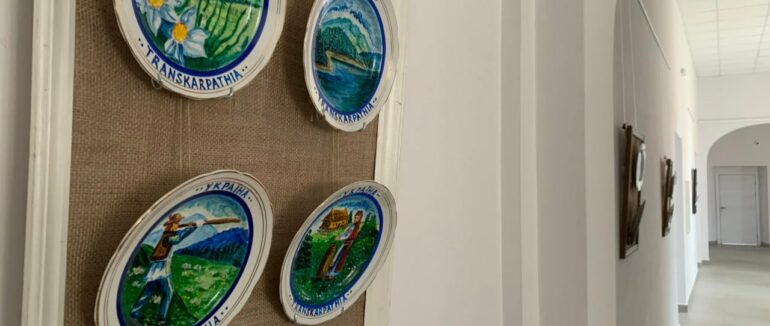 “Наш любий кРай”: у Мукачеві відкрили виставку декоративно-прикладного мистецтва