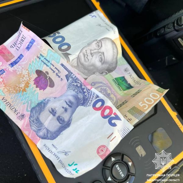 В Ужгородському районі водій намагався підкупити патрульних